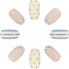LFAAYYF nails worn on hands at beach scene adding stylish summer flair