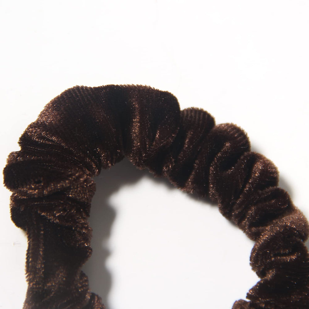 LFOUVRE ten coffee scrunchies arranged flat to show color consistency and quantity