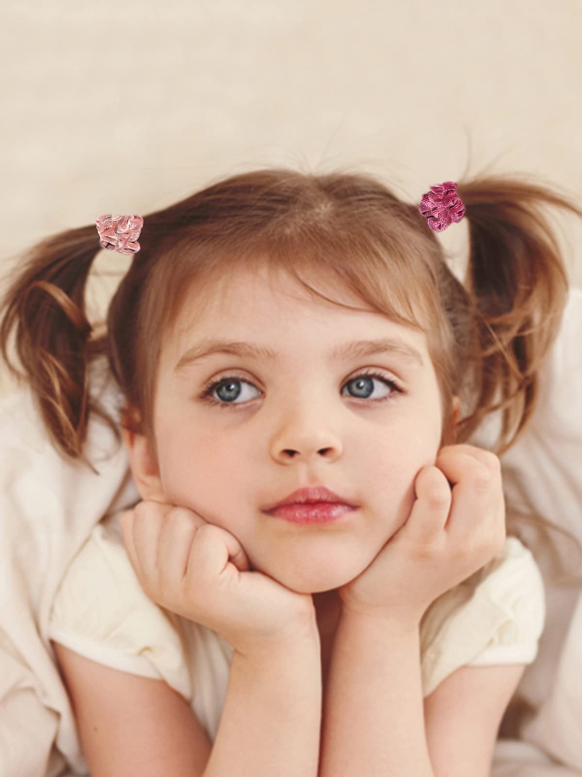 LFOUVRE scrunchie holding thick curly hair with reliable grip