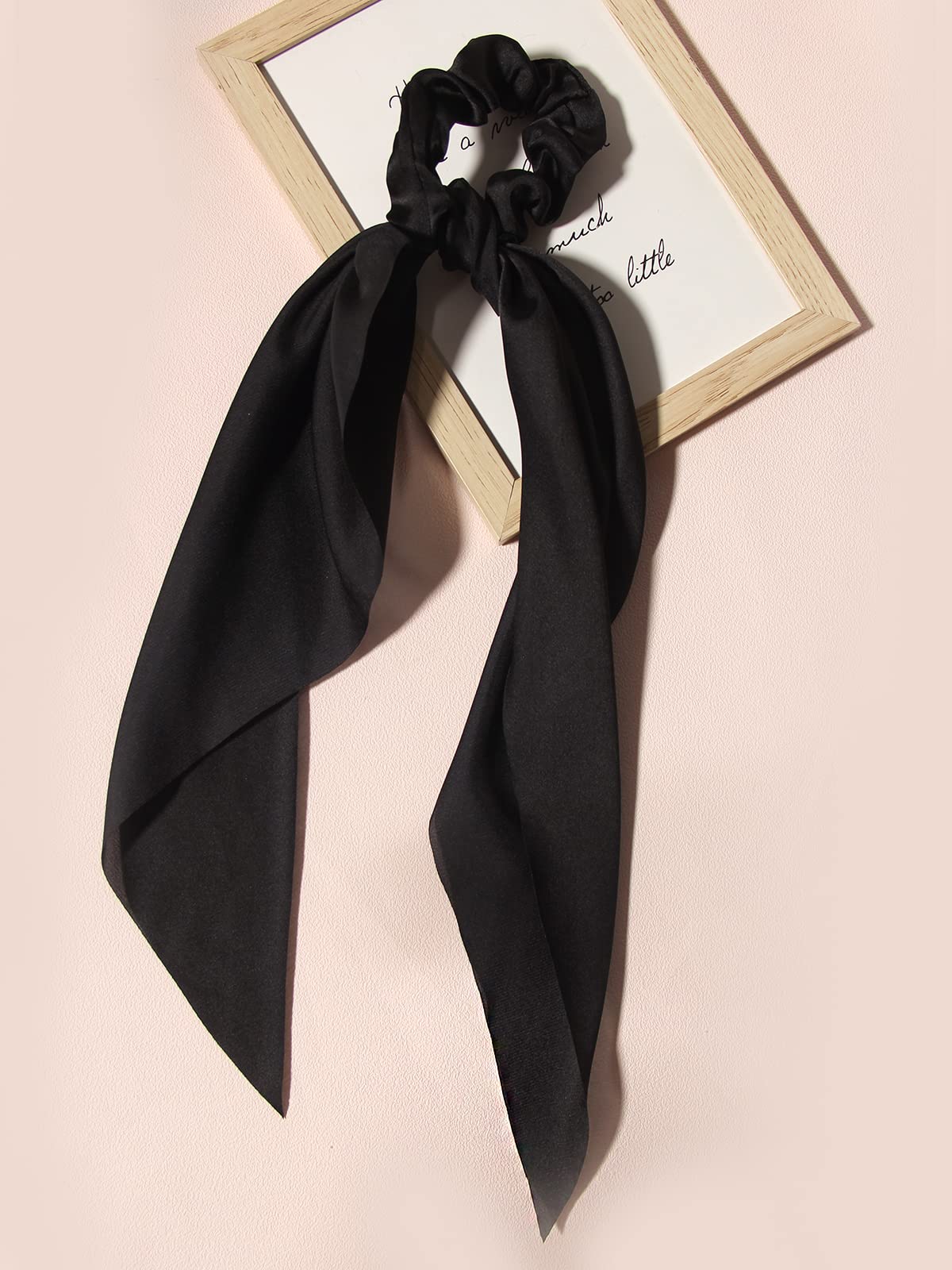 LFOUVRE scrunchie next to coin showing compact 3-inch elastic scale