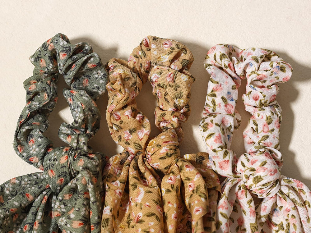 LFOUVRE three-piece set laid flat for easy outfit coordination