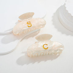 LILIE&WHITE golden gift box with clip inside, ready-to-gift presentation