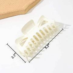 LILIEBE clips holding hair back in bathroom and kitchen, practical for daily routines