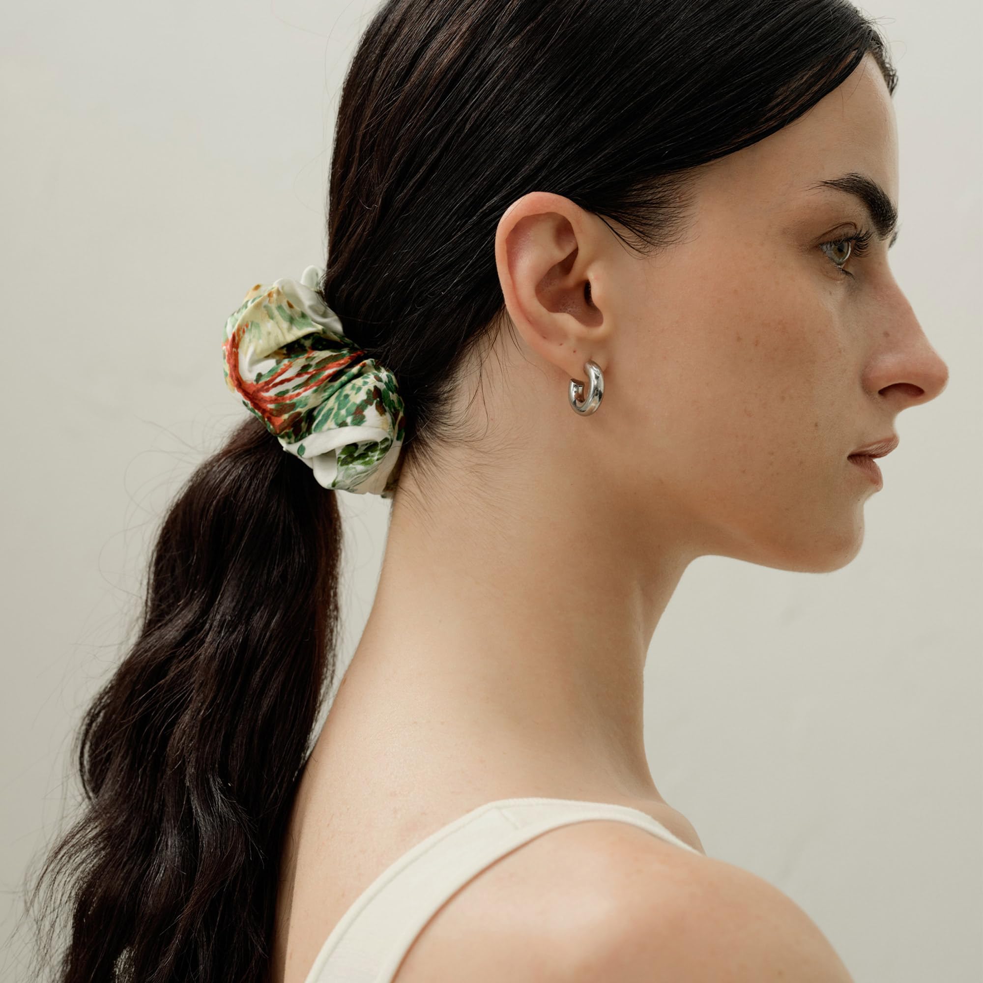 LilySilk silk scrunchie worn in a ponytail demonstrating crease-free hold
