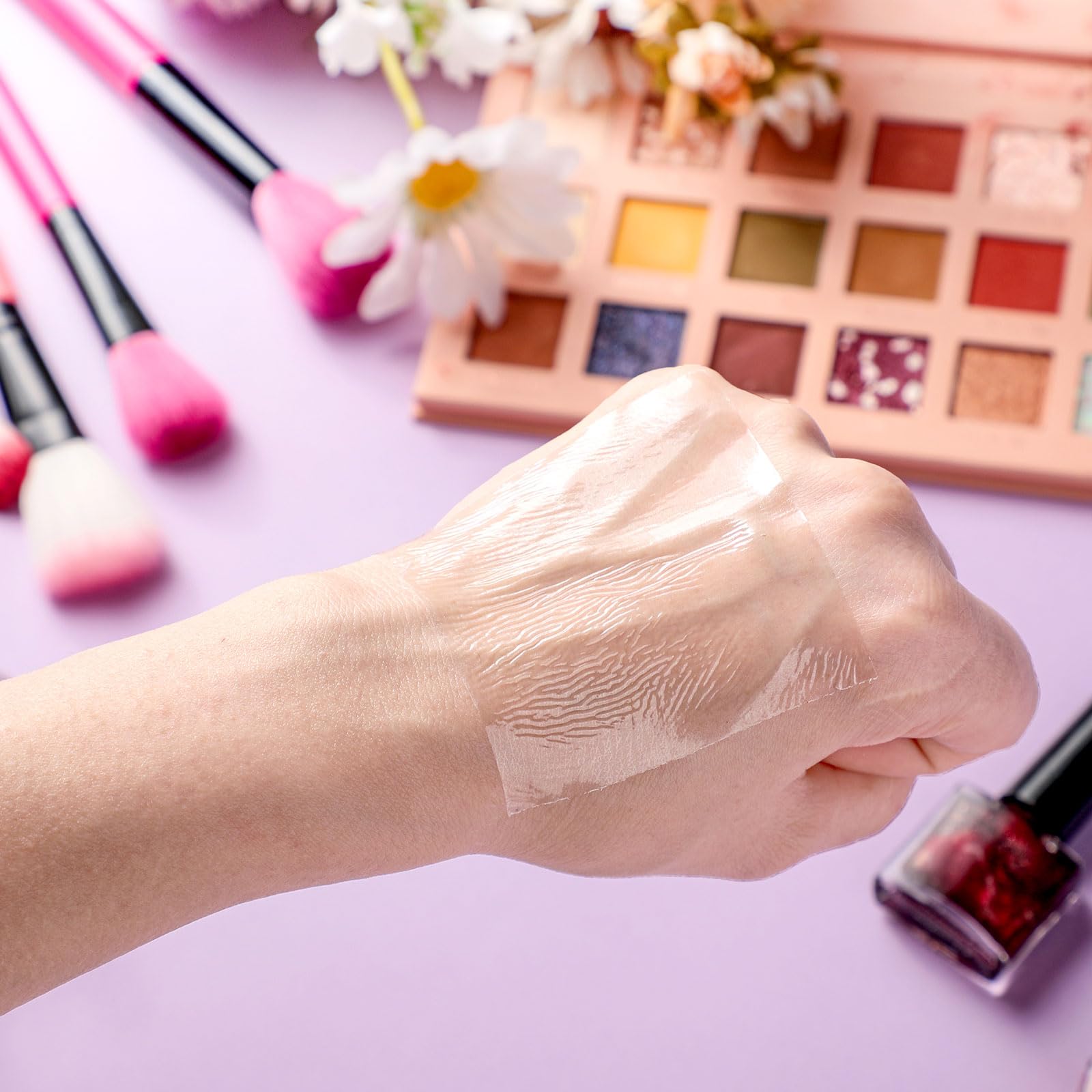 Linyuthia in-use on hand for mixing foundation without contaminating bottles
