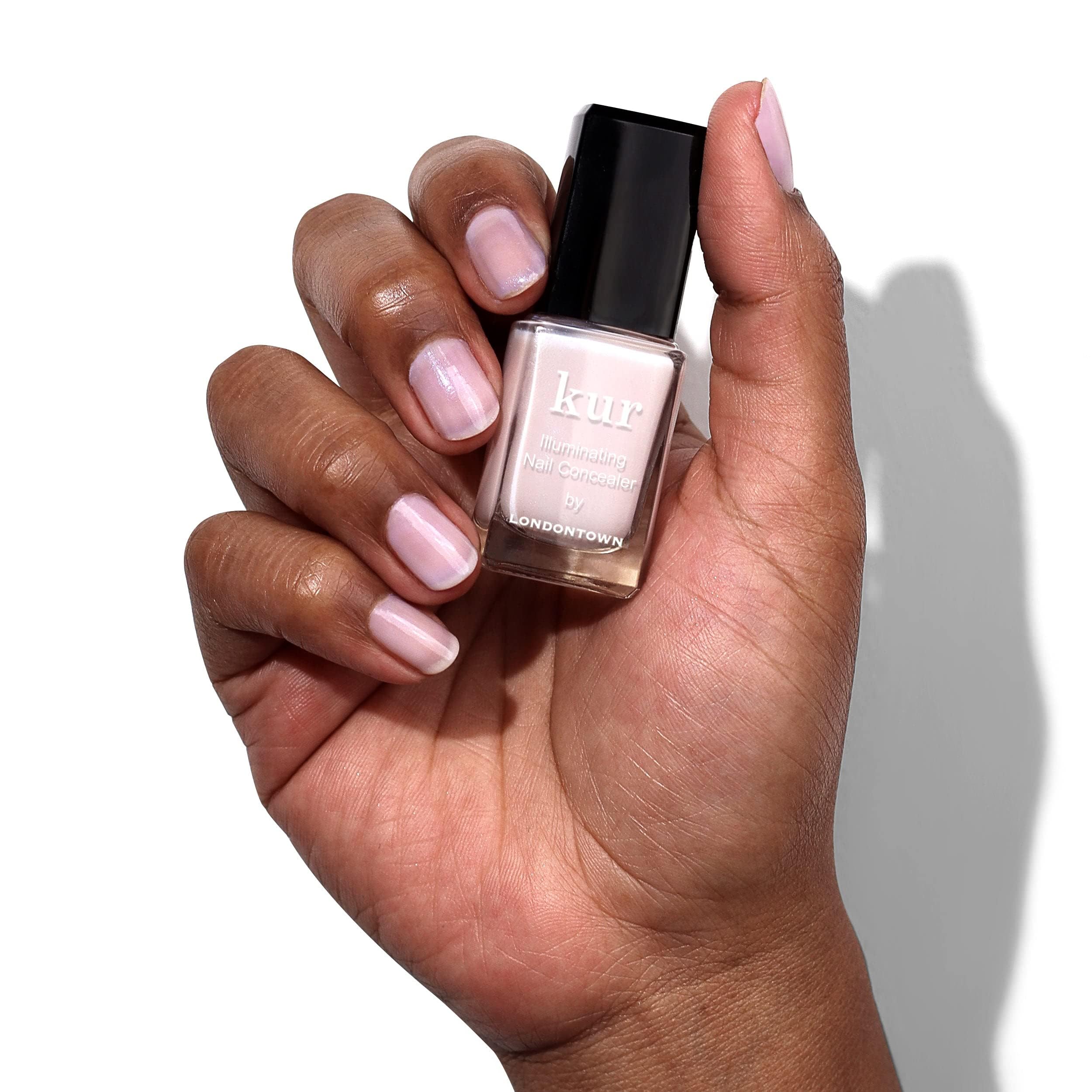 LONDONTOWN top coat brush stroke showcasing glossy seal and chip-resistant shine