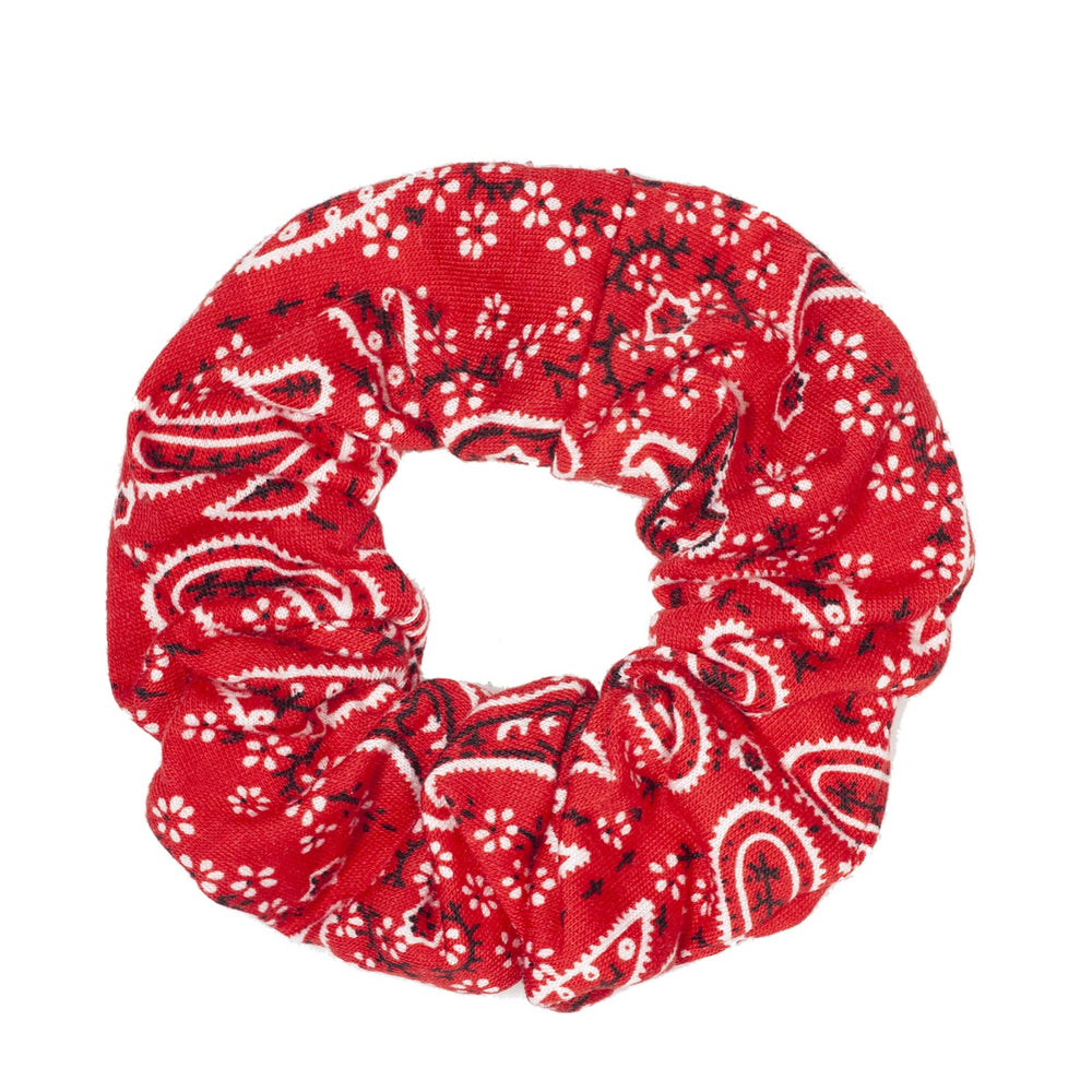 LOOKSEVEN scrunchies air-drying after wash showing easy care benefit