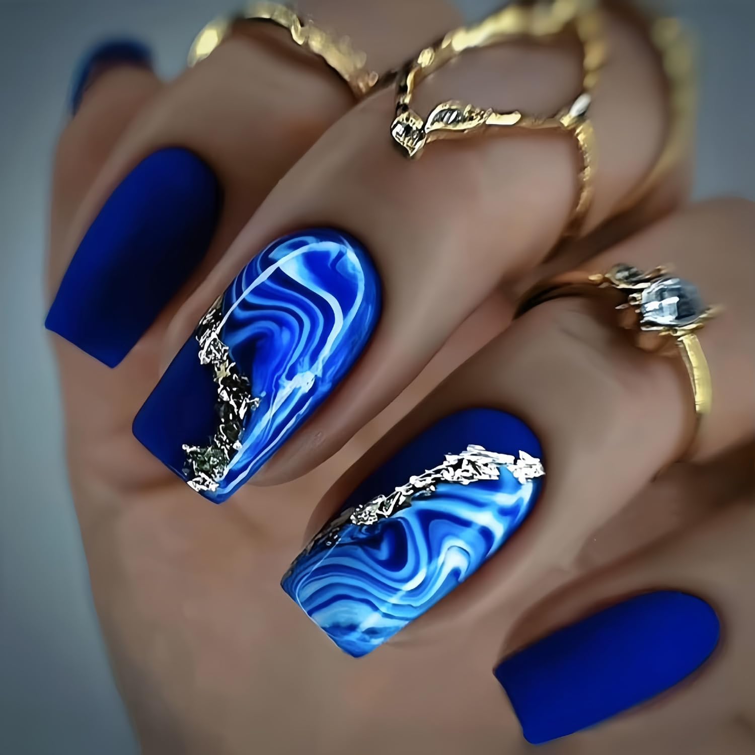 LOPMNGHT front packaging showing blue smudge nails for instant salon look