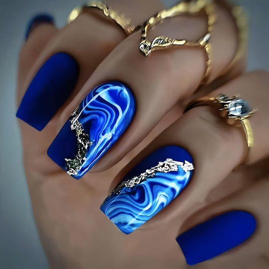 LOPMNGHT front packaging showing blue smudge nails for instant salon look