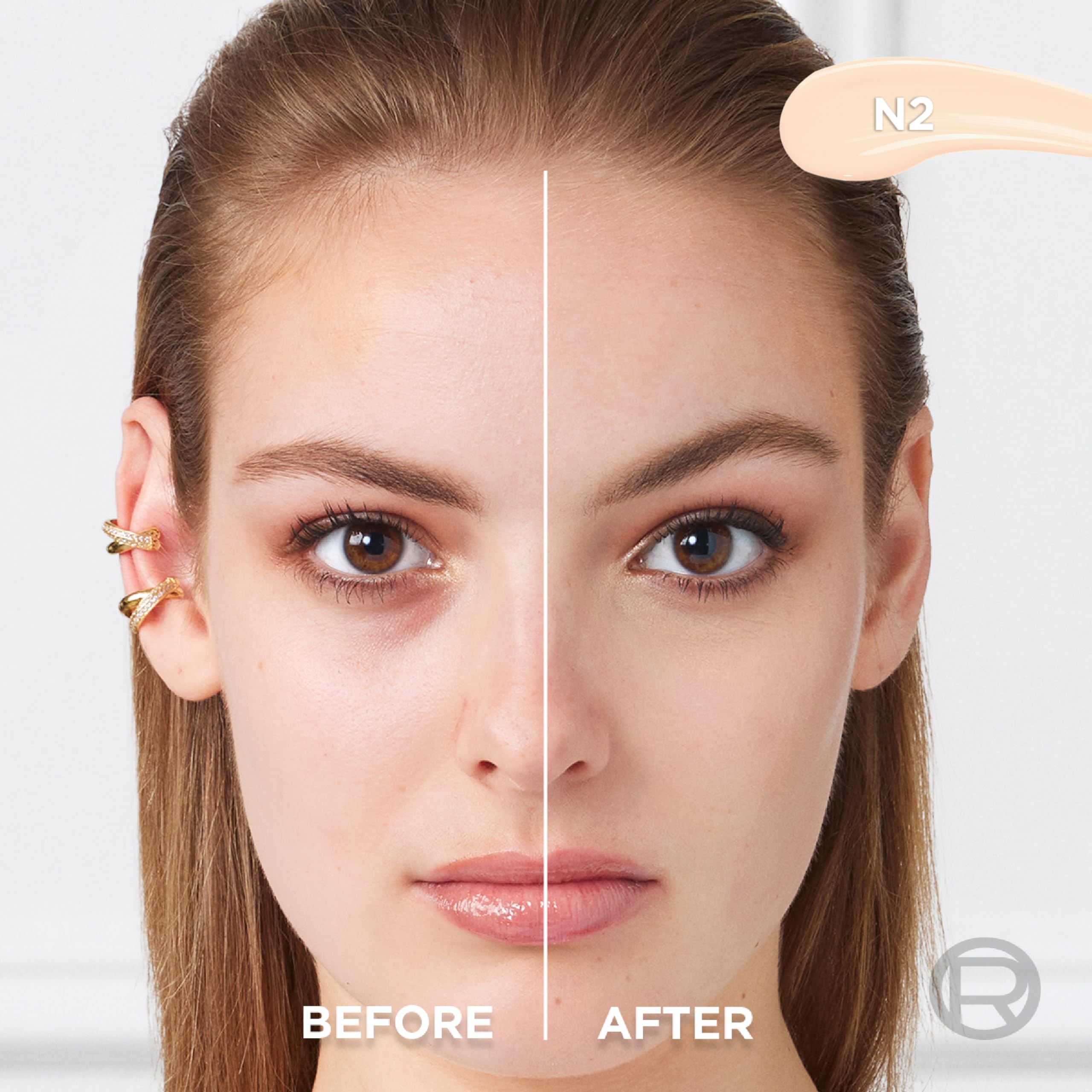 L'Oreal Paris flat-tip applicator detail enabling precise targeted application