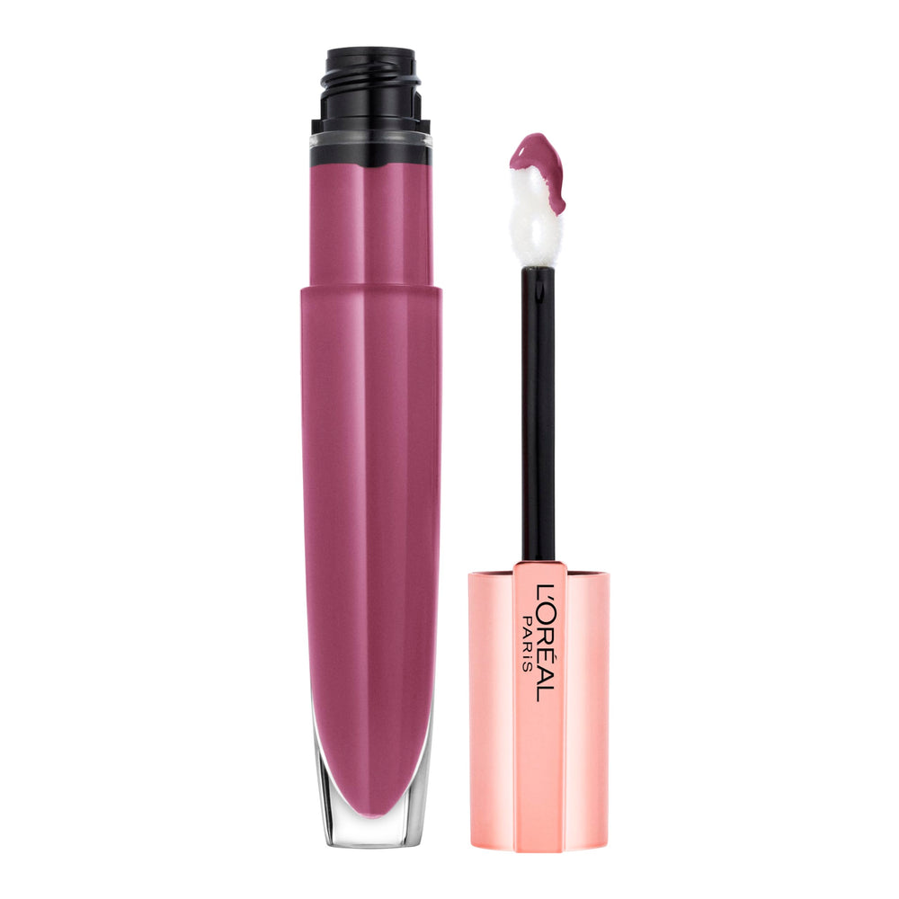 L'Oreal Paris lifestyle clutch shot showing easy on-the-go touch-up convenience