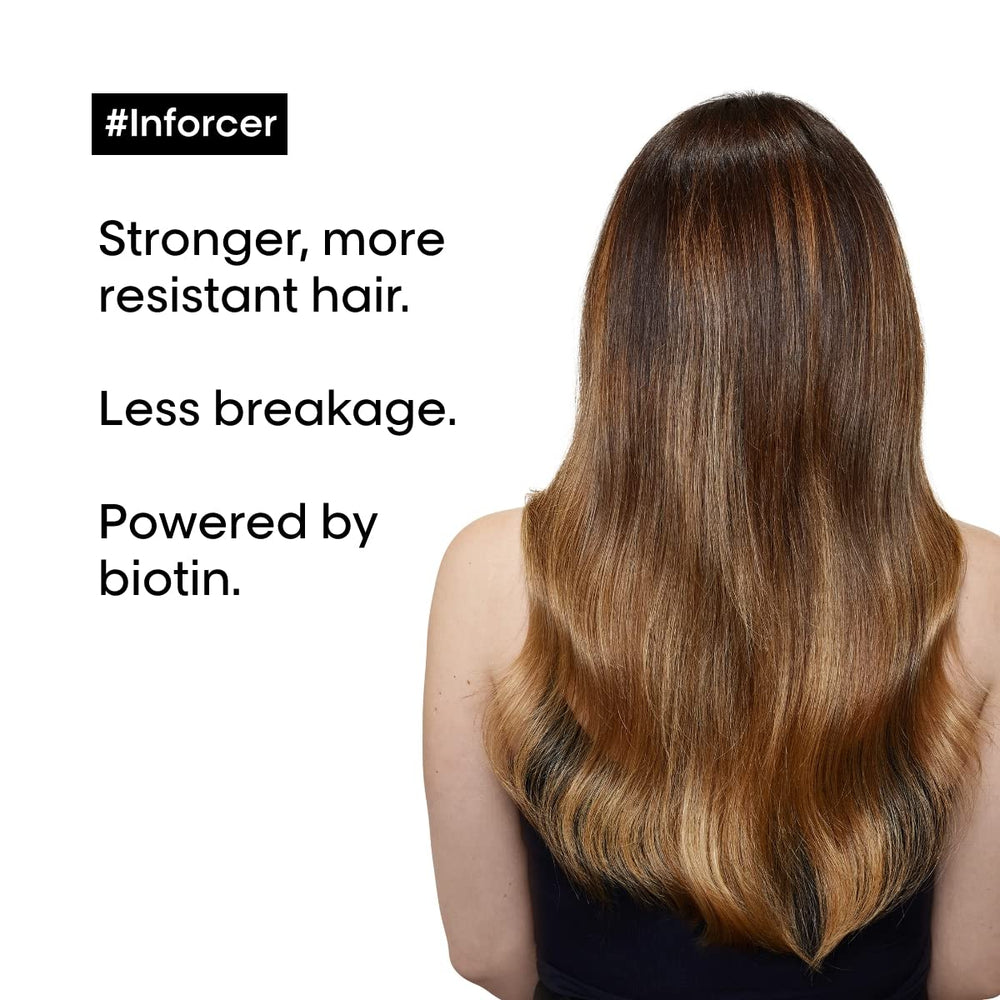 L'Oréal Professionnel Paris close-up of shampoo texture highlighting smoothness