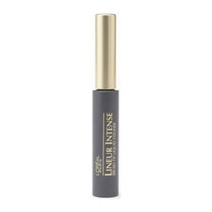 L'Oreal Paris liner held in hand to show 0.24 fl oz size scale