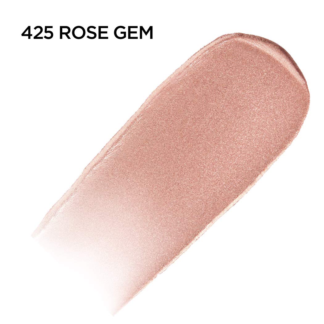 L'Oreal Paris doe-foot applicator depositing precise shimmer, quick application benefit
