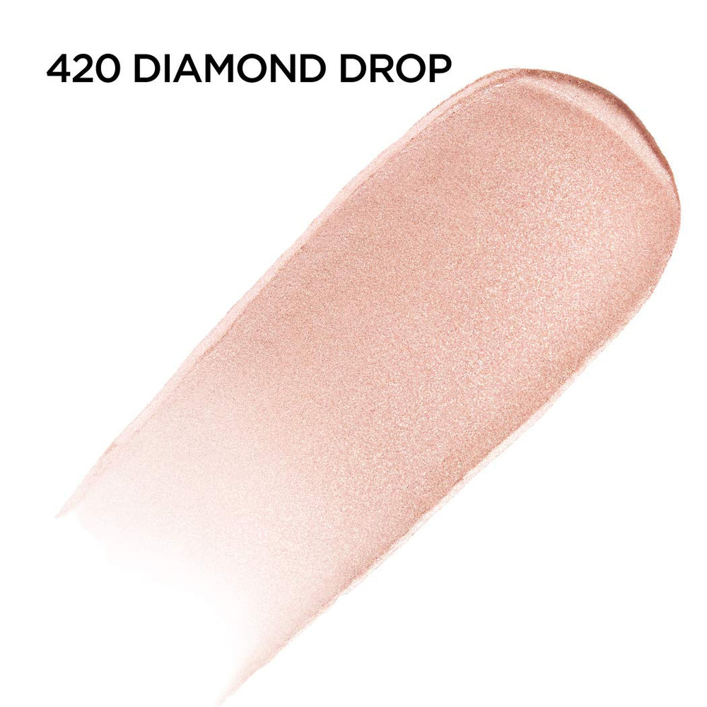 L'Oreal Paris doe-foot applicator depositing product precisely, ensures controlled placement