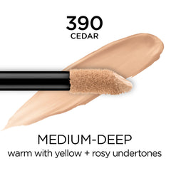 L'Oreal Paris applicator close-up highlighting wide tip for faster coverage