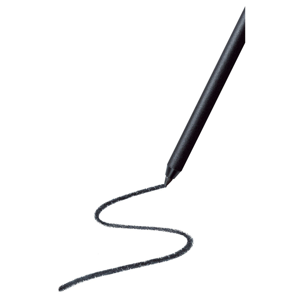 L'Oreal Paris eyeliner applied on model eye demonstrating long-lasting shimmer and defined lashes