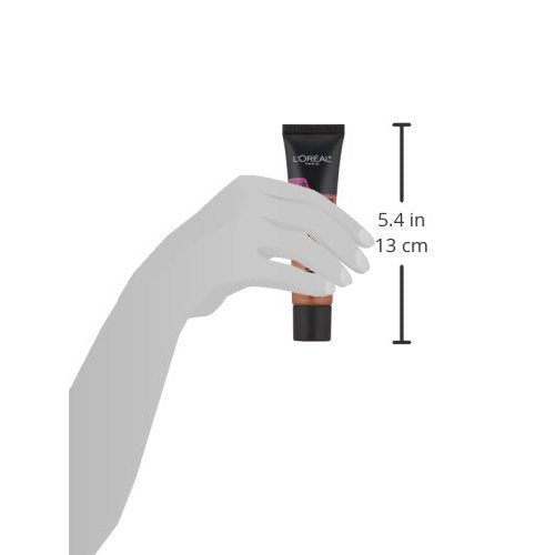 L'Oreal Paris foundation being buffed with brush demonstrating full coverage application