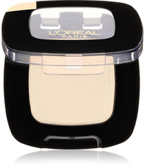 L'Oreal Paris Matte Chill front compact showing pan and shade, easy-to-carry