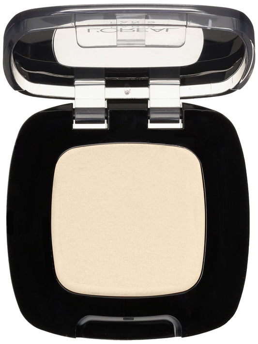 L'Oreal Paris Matte Chill close-up texture revealing velvety gel-to-powder finish