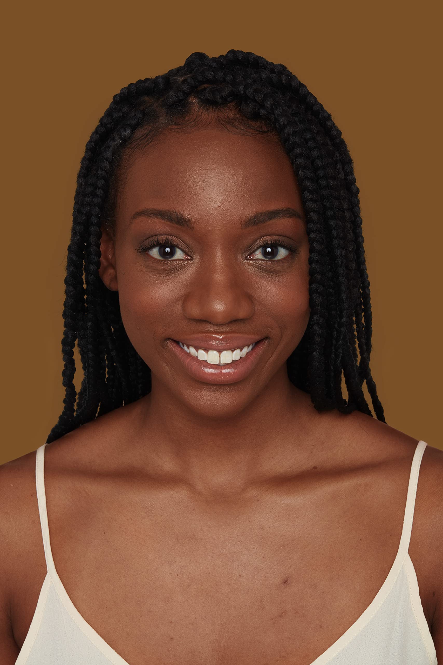 L'Oreal Paris foundation blended with sponge demonstrating smooth finish