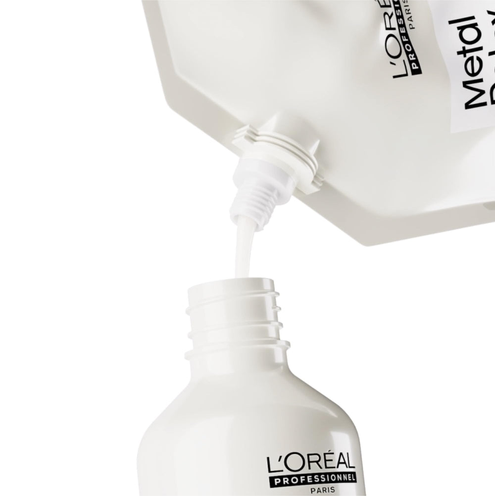 L'Oréal Professionnel Paris shampoo in shower showing easy application and rinse