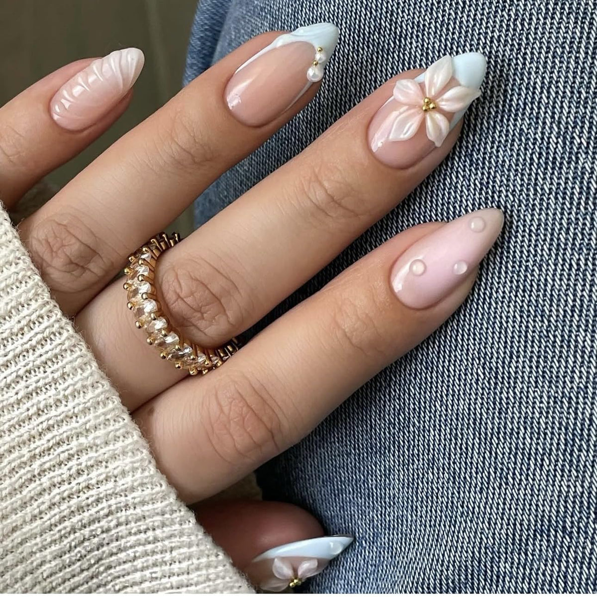 LPOODDNU front packaging showing 24-piece almond press-on nails for quick styling