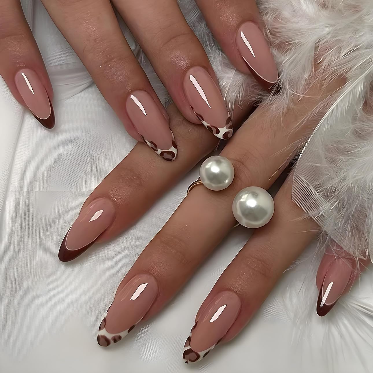 LPOODDNU front packaging showing 24-piece almond press-on nails, instant stylish manicure