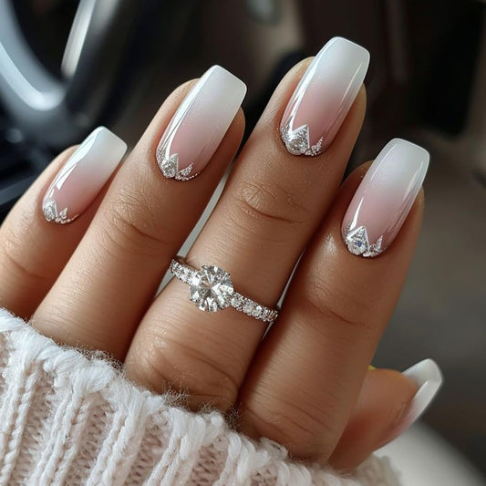 LPOODDNU front packaging showing white ombre nails and benefits of ready-to-wear