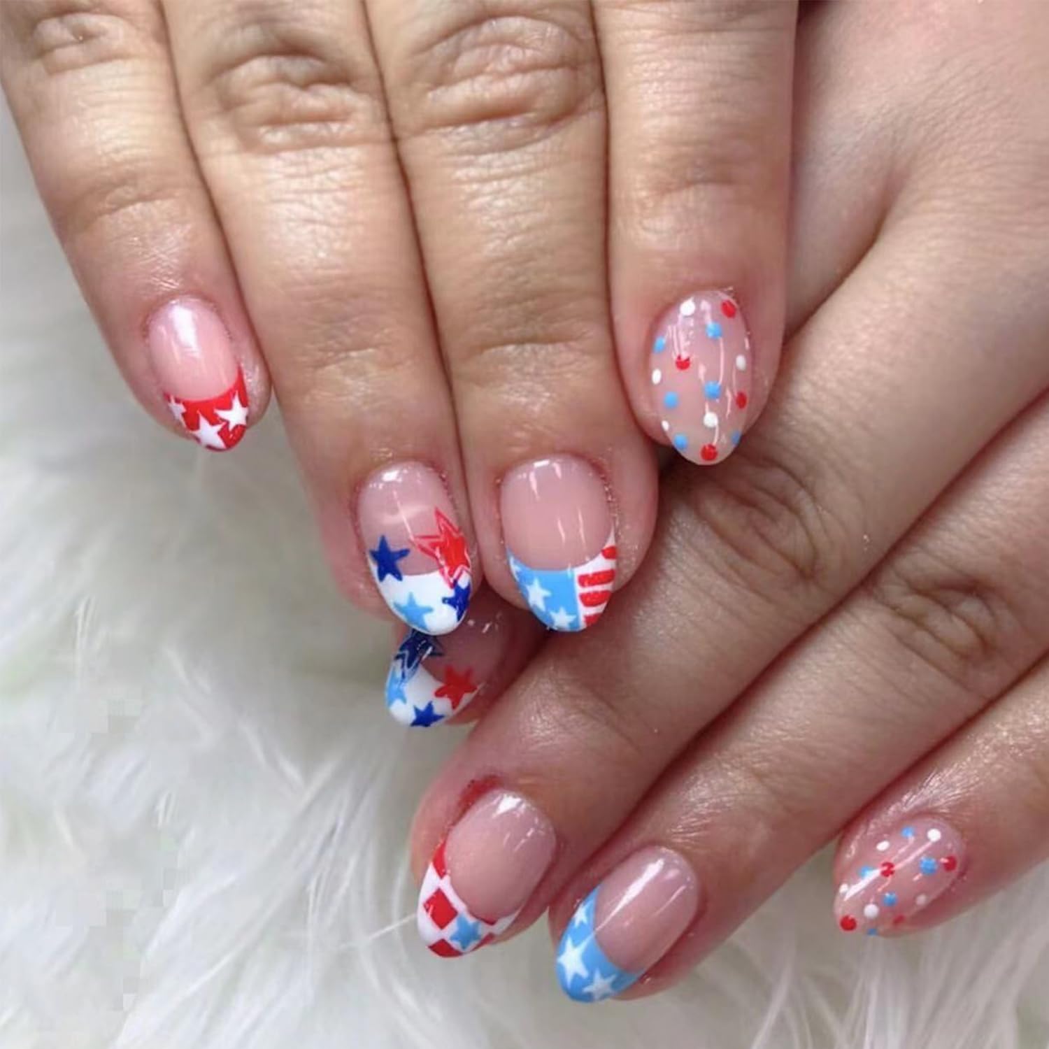 LRKNNO front packaging showing 24-piece patriotic press-on nails and accessories for quick wear