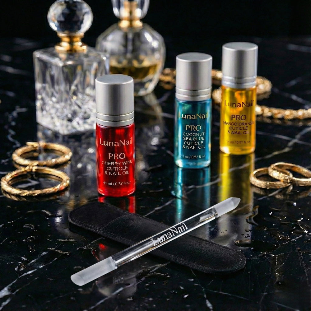 Applying LunaNail at night on cuticles to support intensive overnight repair