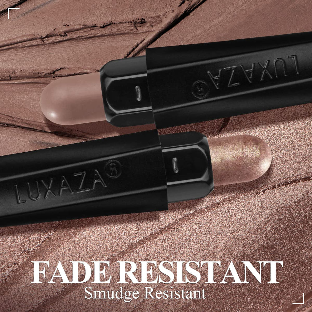 LUXAZA close-up of built-in synthetic brush for seamless blending and refined finish