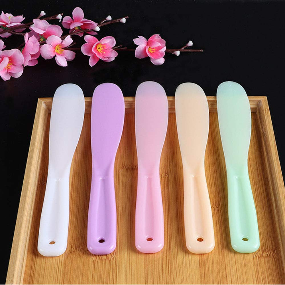 luzen spatula close-up of smooth plastic surface for easy cleaning