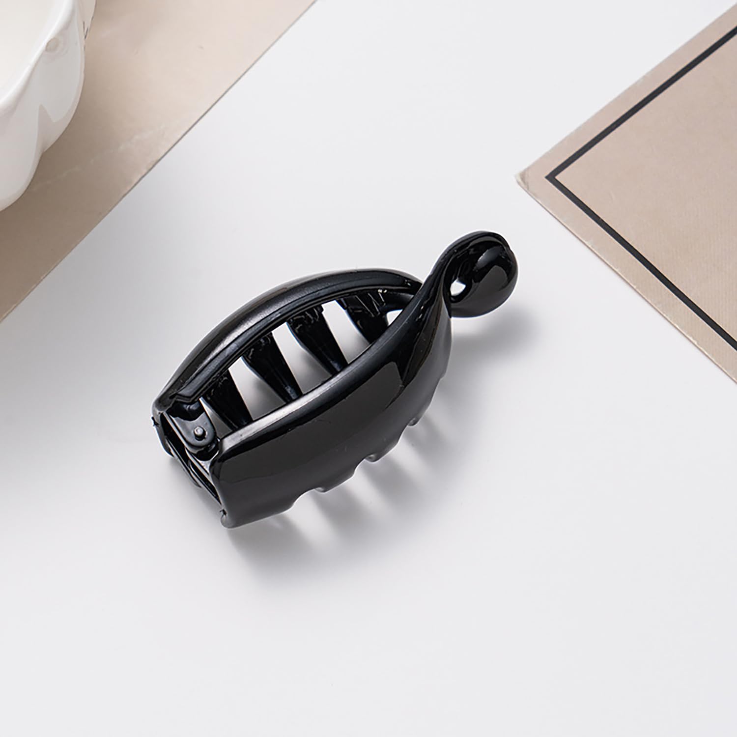 LYLYNB four clips laid flat showing variety and ready-to-use convenience