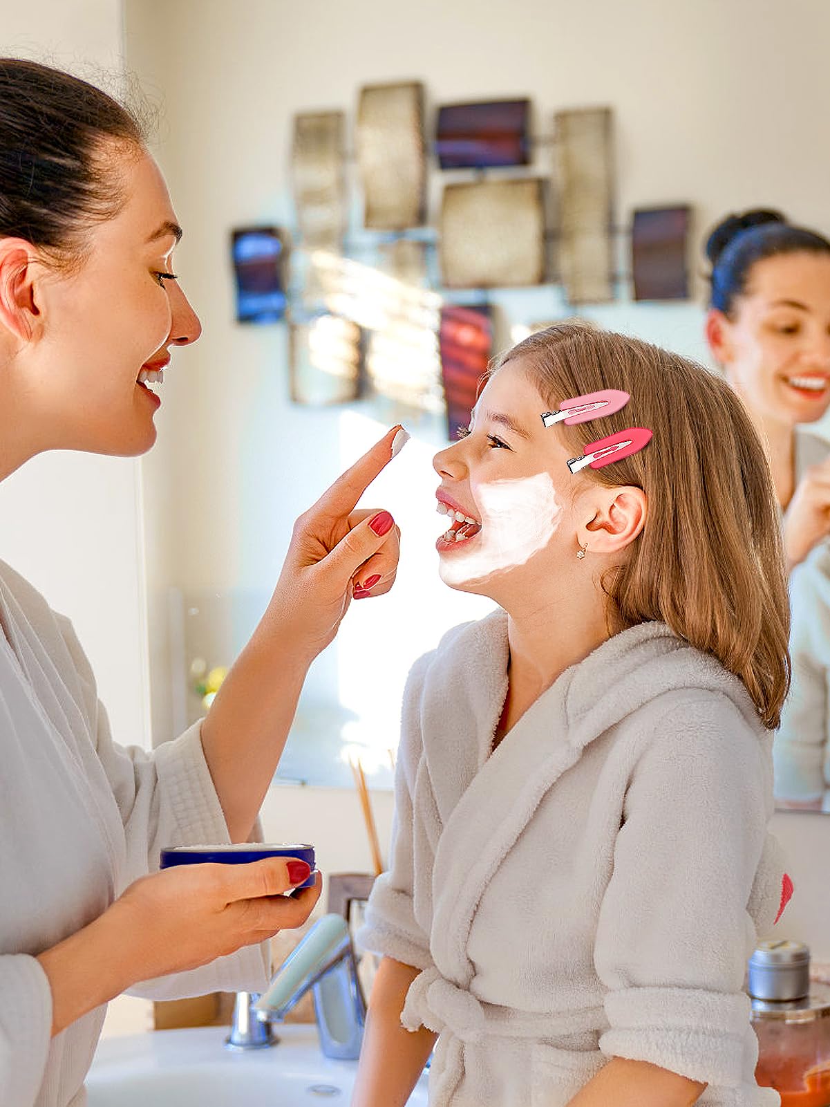 MADHOLLY clips used during makeup routine, keeps hair away from face