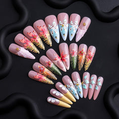 Maigitur bead French tip and pearlescent shell ripple detail showing luminous finish benefits