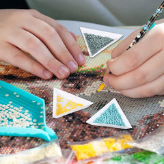 Maitys complete set at a diamond-painting workstation for organized crafting benefit