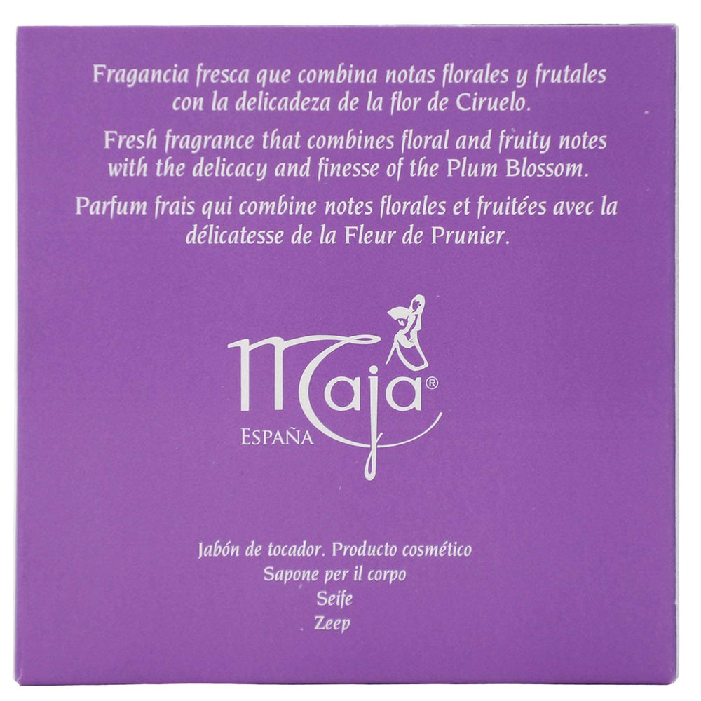 Maja beeswax and glycerin visual illustrating hydrating ingredients and moisture benefit
