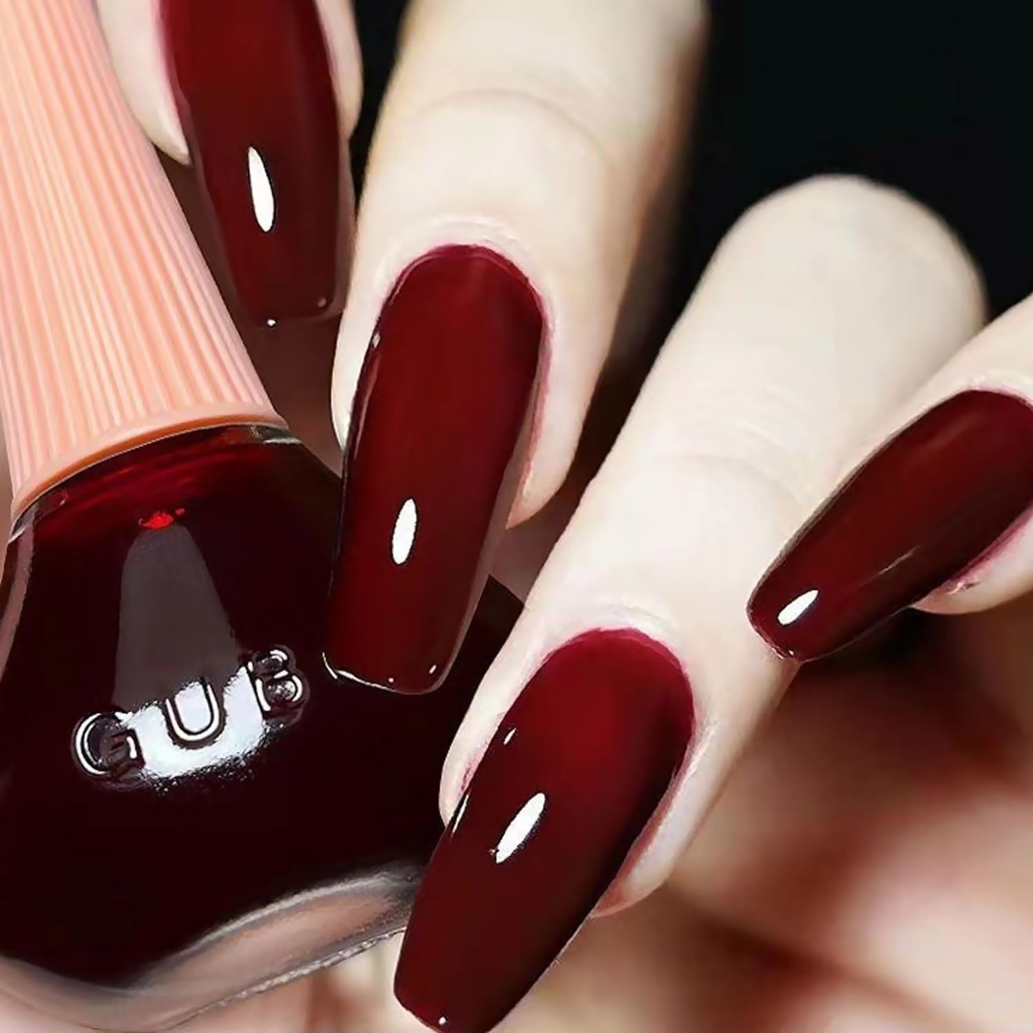 Major Dijit front bottle showing cherry-red glossy lacquer and quick-dry benefit