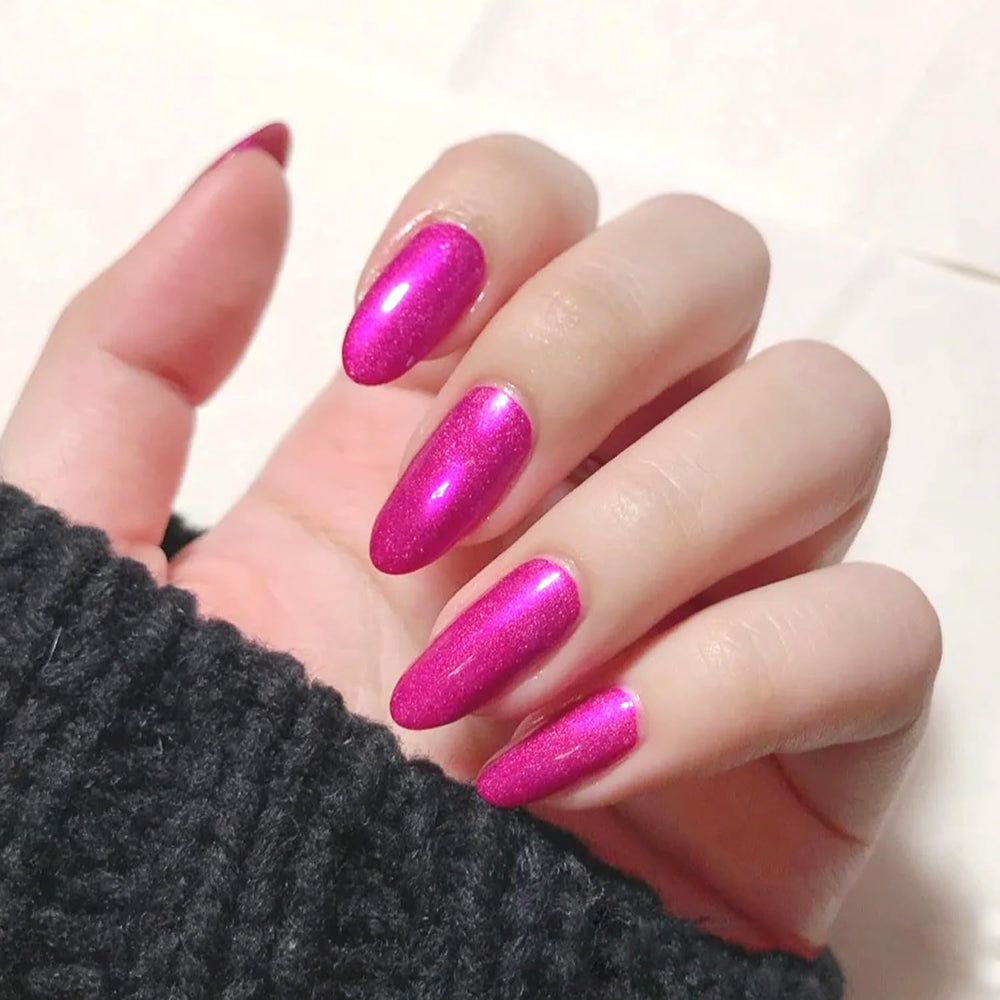 Major Dijit lacquer texture close-up highlighting shimmer particles for luminous finish benefit