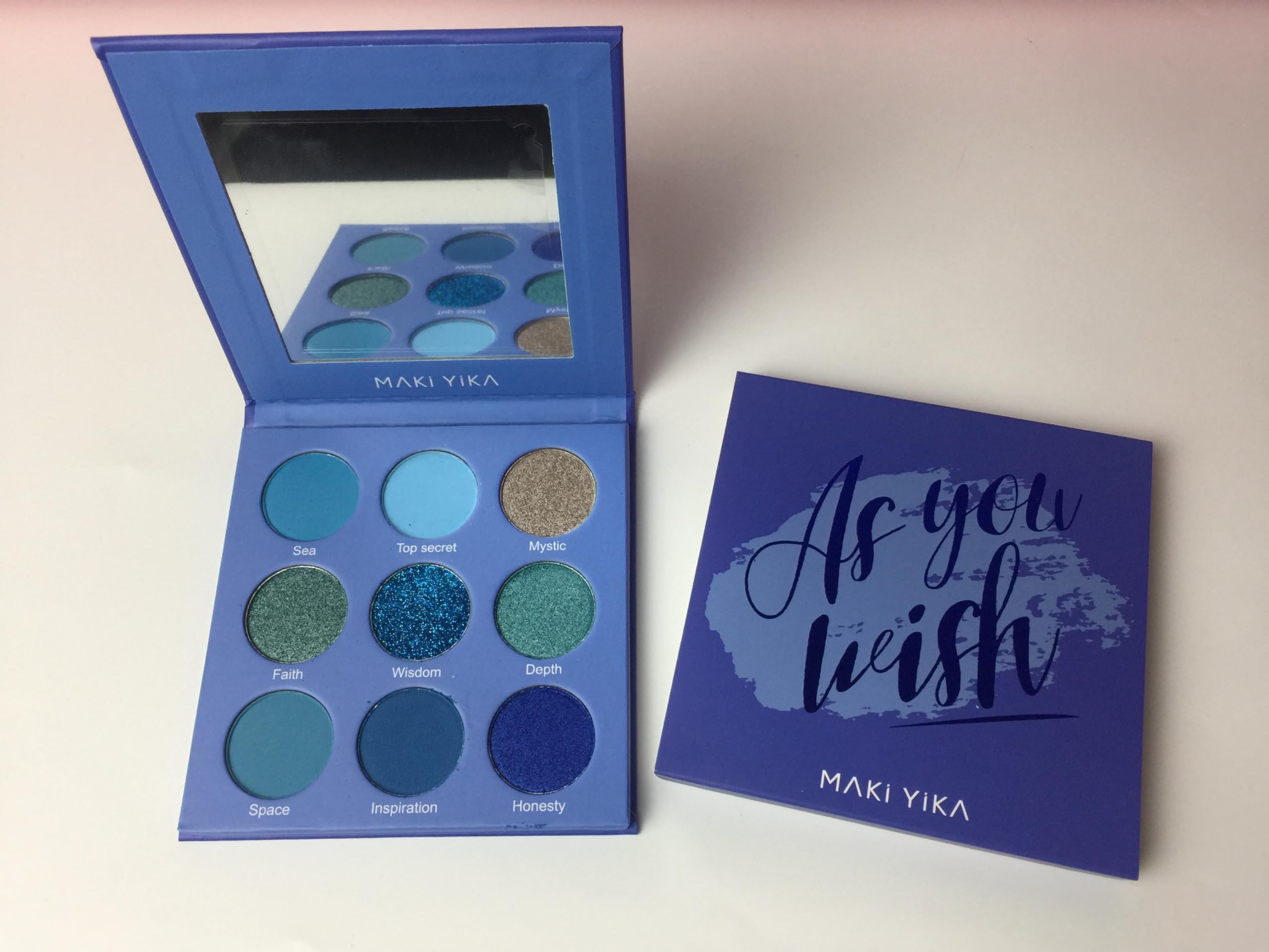 MAKI YIKA daytime eye look using soft blue hues for wearable cool-toned style