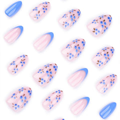 MAOTTIE close-up of blueberry leaf design emphasizing delicate detail