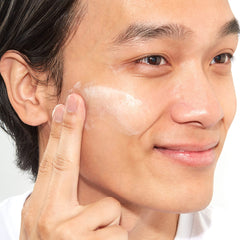 Packaging label detail of Mario Badescu Vitamin C Cream emphasizing active concentrations