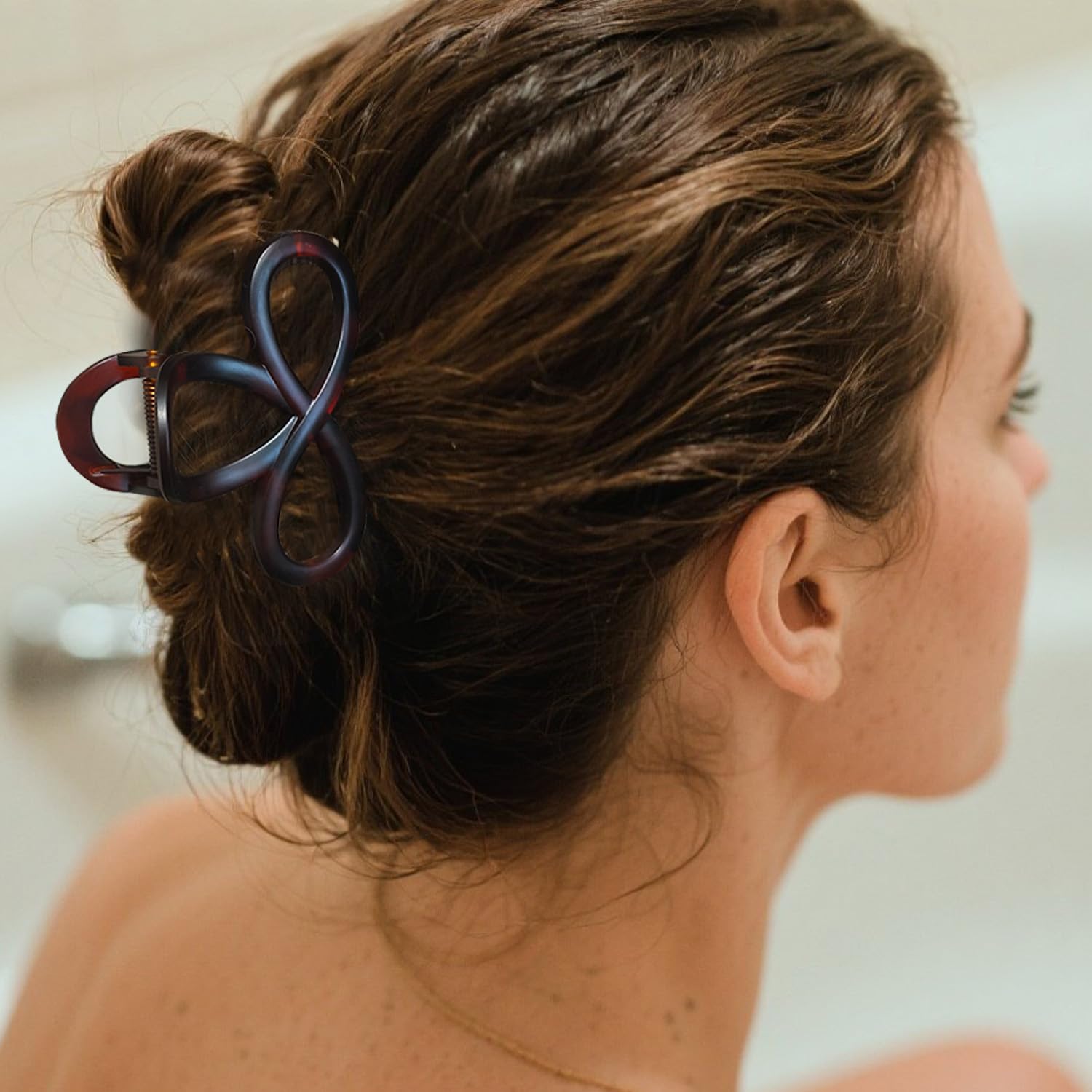 Markuii matte finish detail showing texture that reduces slip on hair