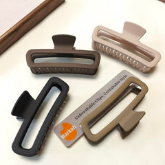 Markuii size comparison in hand illustrating 5-inch capacity