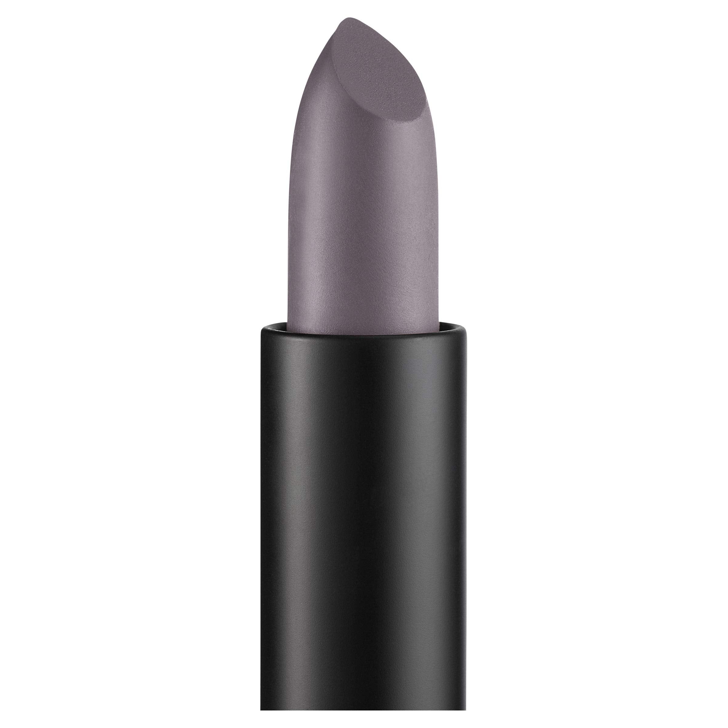 MAYBELLINE close-up of lipstick bullet revealing smooth beveled tip for precise application