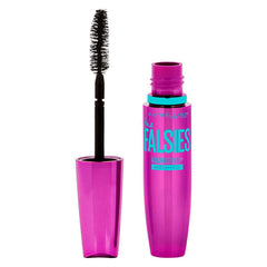 Maybelline close-up of patented spoon brush displaying lift and separation