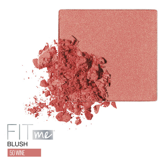 MAYBELLINE close-up of powder pan texture highlighting smooth, blendable finish