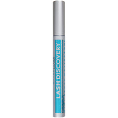 MAYBELLINE close-up of mini brush highlighting precision tip for corner-to-corner reach