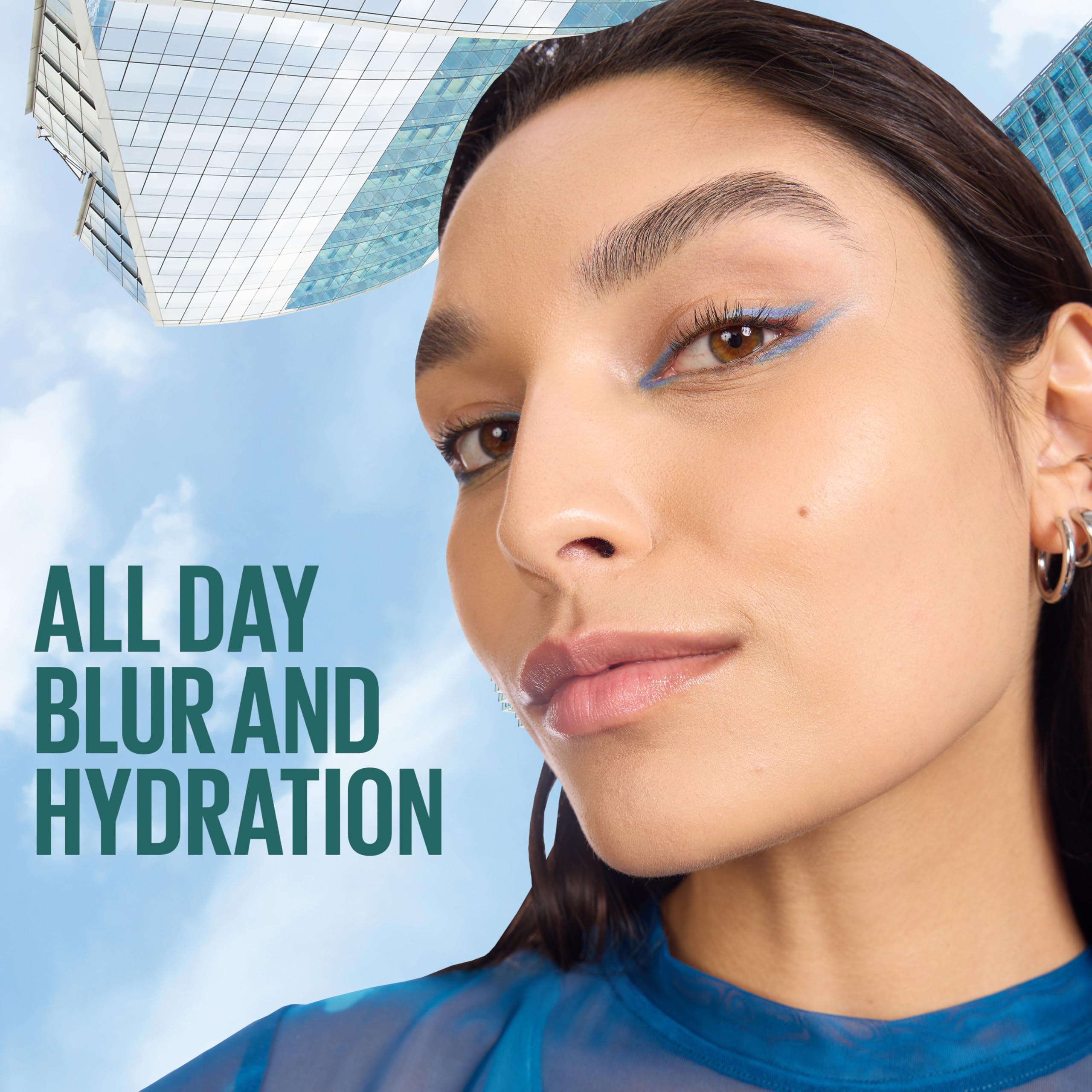 Maybelline split before and after of pores minimized showing visible blurring benefit